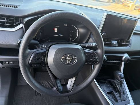 Certified 2023 Toyota RAV4 LE FWD image 15
