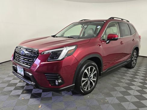 Used 2024 Subaru Forester Limited AWD/4WD image 3