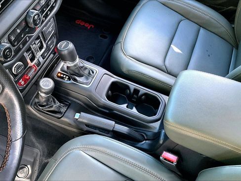 Used 2024 Jeep Gladiator Mojave w/ Safety Group AWD/4WD image 15