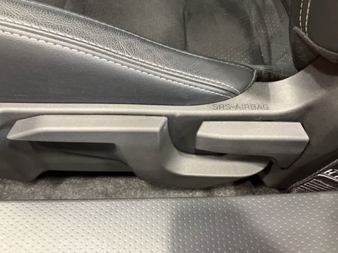 Used 2025 Toyota GR86 Premium image 11