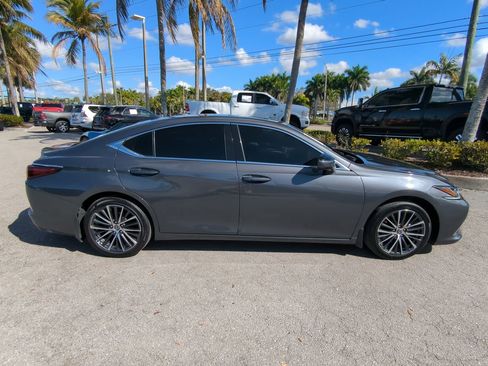 Used 2023 Lexus ES 350 w/ Premium Package image 4