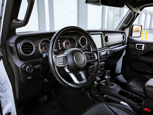 Used 2020 Jeep Gladiator Rubicon AWD/4WD image 17