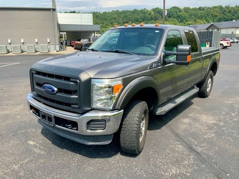 Used 2014 Ford F250 XL w/ Power Equipment Group AWD/4WD image 5