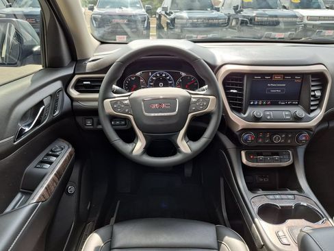 Used 2023 GMC Acadia Denali w/ Denali Ultimate Package FWD image 34