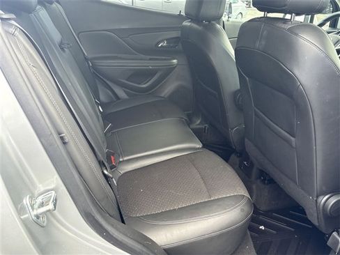 Used 2022 Buick Encore Preferred w/ Safety Package image 25