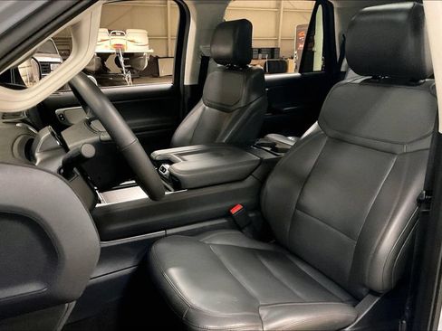 Certified 2025 Ford Expedition Active AWD/4WD image 24