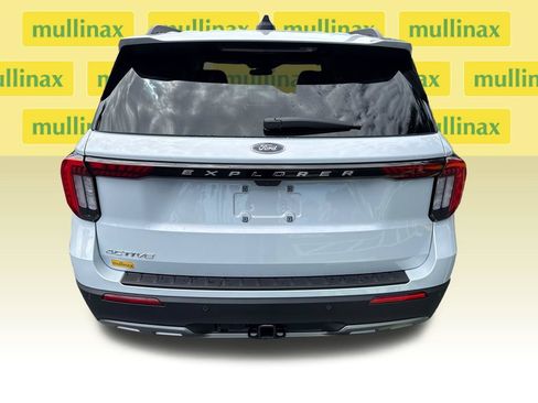New 2026 Ford Explorer Active w/ Active Comfort Package RWD image 16