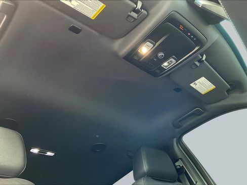 Used 2023 Chevrolet Tahoe Z71 AWD/4WD image 30