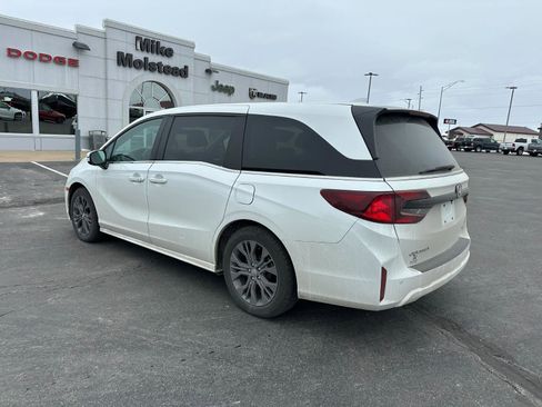 Used 2025 Honda Odyssey Touring image 6