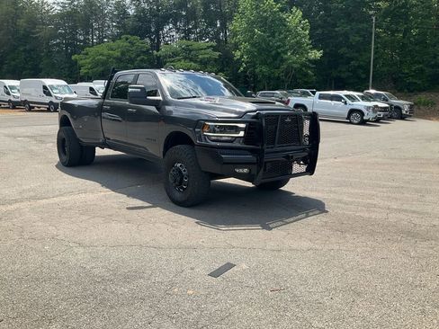 Used 2024 RAM 3500 Laramie w/ Night Edition AWD/4WD image 3