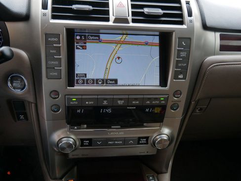 Used 2018 Lexus GX 460 image 21