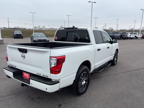 Used 2024 Nissan Titan SV w/ Accessory Utility Package image 5