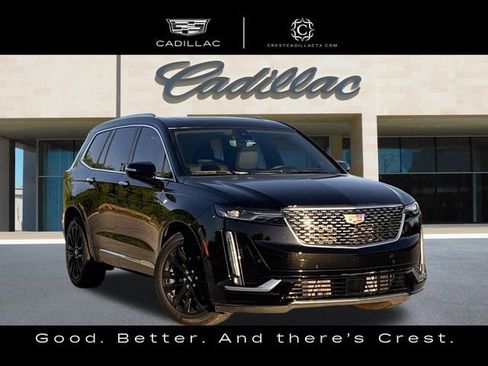Used 2025 Cadillac XT6 Premium Luxury w/ Technology Package image 2