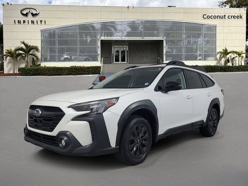 Used 2023 Subaru Outback Onyx Edition AWD/4WD image 2