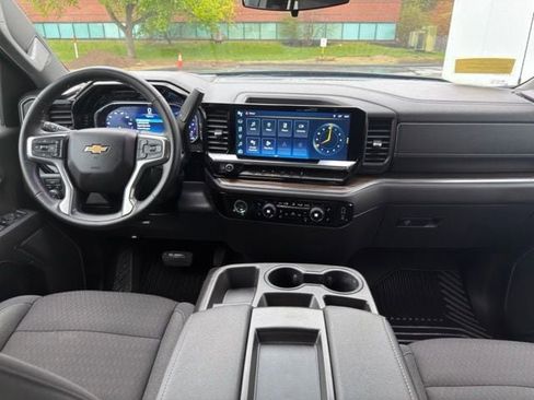 Used 2023 Chevrolet Silverado 1500 LT AWD/4WD image 22