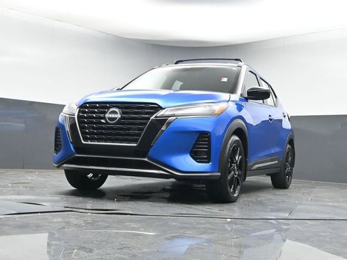 Used 2024 Nissan Kicks SR w/ Exterior Package image 25