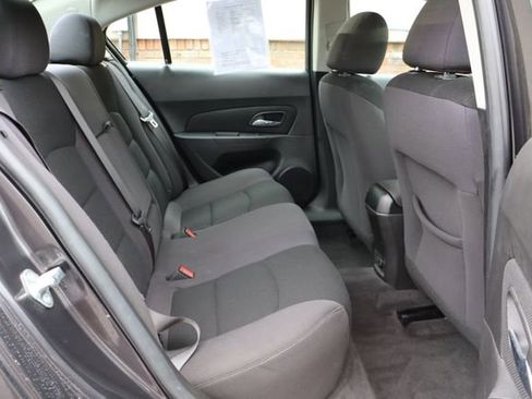Used 2015 Chevrolet Cruze LT image 32