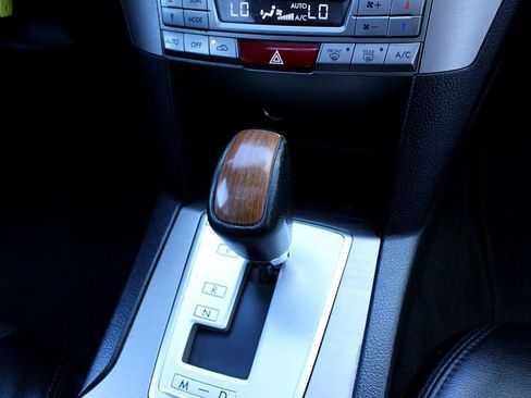 Used 2014 Subaru Outback 2.5i Limited image 23