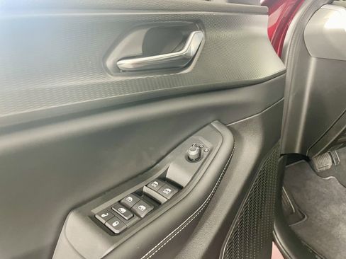 Certified 2025 Jeep Grand Cherokee Laredo image 15