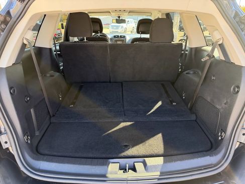 Used 2017 Dodge Journey SE w/ Flexible Seating Group image 38