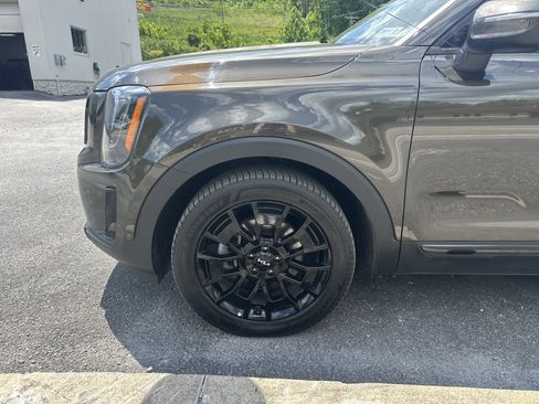 Used 2022 Kia Telluride EX w/ EX Premium Package AWD/4WD image 10