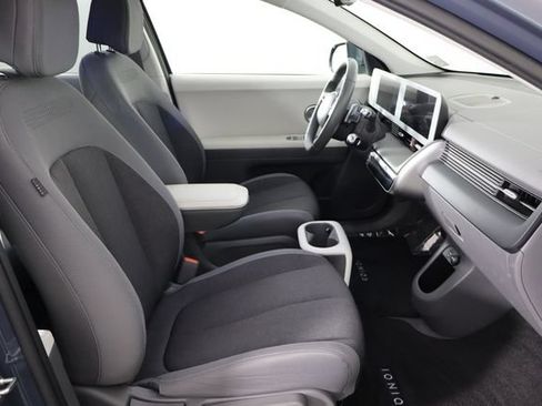 Used 2024 Hyundai Ioniq 5 SEL RWD image 17