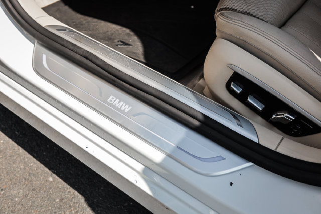 Used 2017 BMW 740i RWD image 59