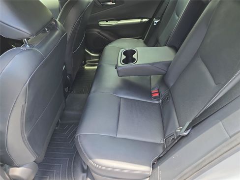 Used 2023 Toyota Prius XLE FWD image 15
