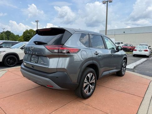 Used 2023 Nissan Rogue SV AWD/4WD image 6
