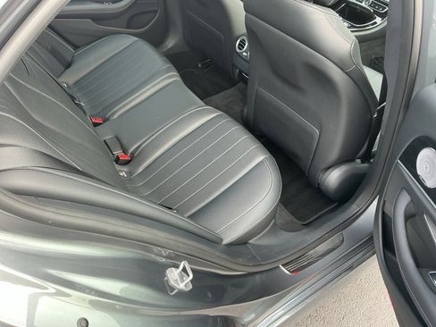 Used 2017 Mercedes-Benz E 300 4MATIC image 33