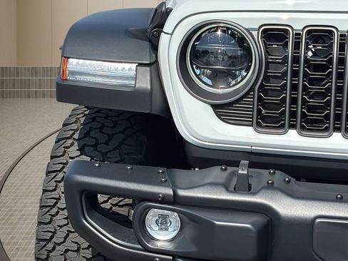 New 2026 Jeep Wrangler Unlimited Rubicon 392 w/ Quick Order Package 27X Moab AWD/4WD image 10