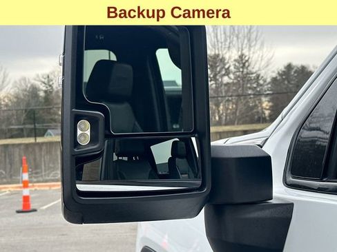 Used 2022 GMC Sierra 2500 AT4 w/ AT4 Preferred Package image 8