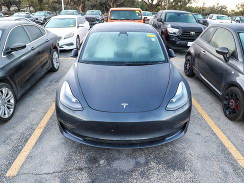 Used 2023 Tesla Model 3 Performance image 5