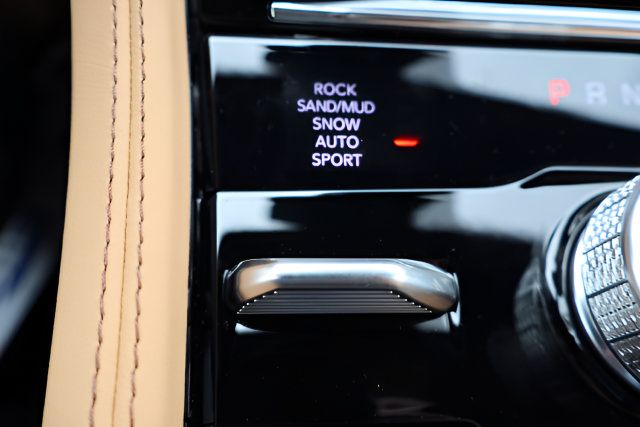 New 2027 Jeep Grand Cherokee Summit AWD/4WD image 24