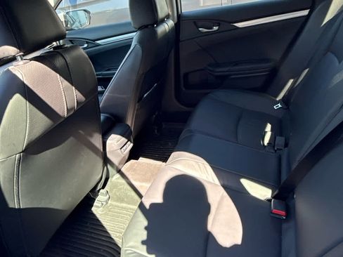 Used 2016 Honda Civic Touring image 8