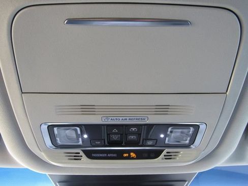 Used 2024 Lincoln Nautilus Reserve w/ Equipment Group 202A AWD/4WD image 29