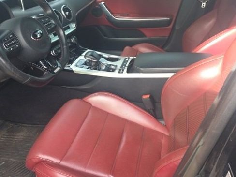 Used 2018 Kia Stinger GT2 image 10