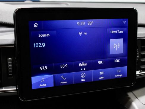 Certified 2023 Ford Explorer XLT w/ Equipment Group 202A AWD/4WD image 4