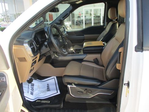 Used 2022 Ford F150 Lariat RWD image 4