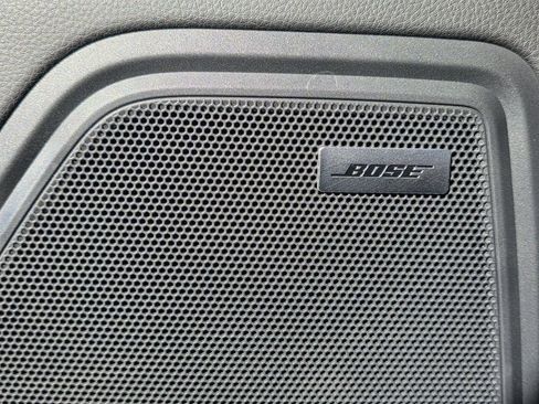 Used 2025 Porsche Macan image 24