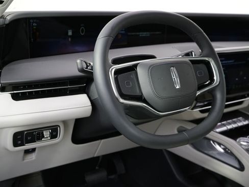 New 2026 Lincoln Nautilus Reserve AWD/4WD image 11