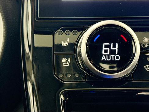 New 2026 Toyota Highlander Limited image 8