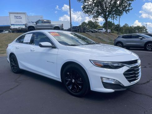 Used 2025 Chevrolet Malibu LT FWD image 11