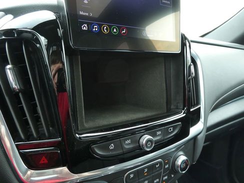 Certified 2023 Chevrolet Traverse LT w/ LT Premium Package AWD/4WD image 35