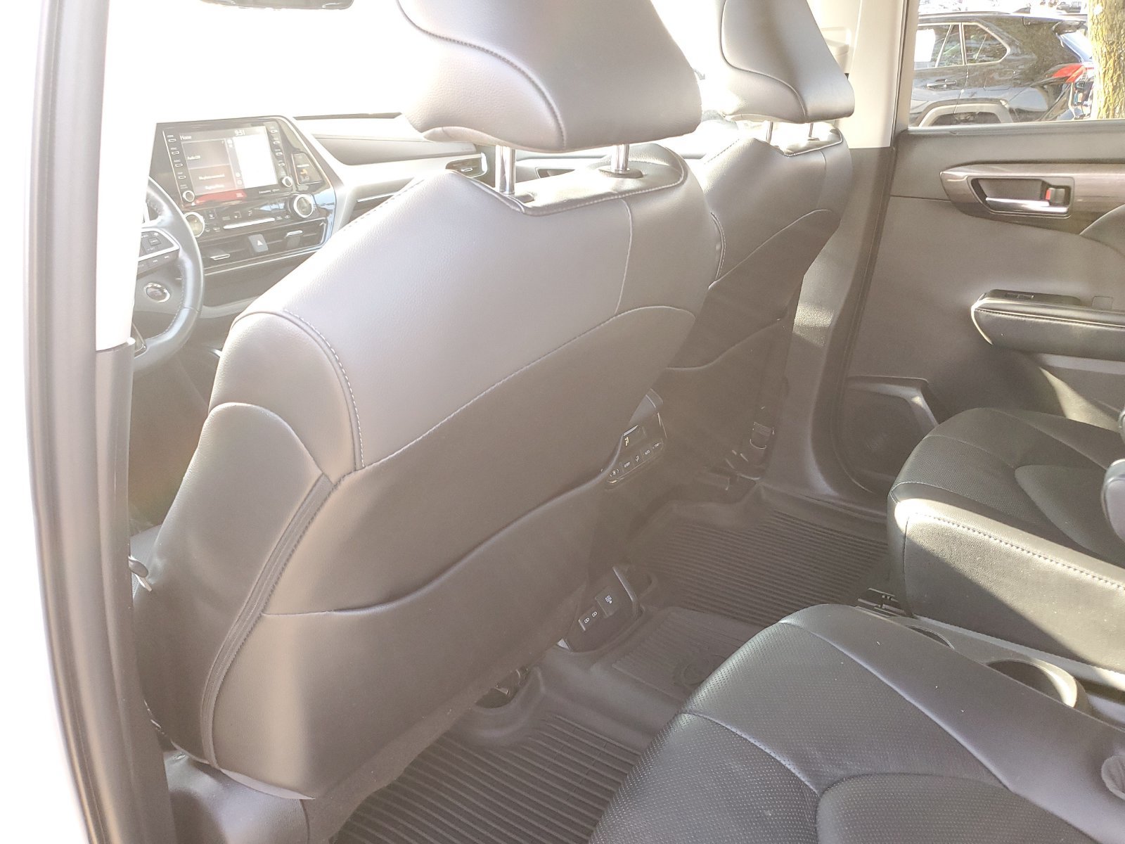 Used 2022 Toyota Highlander Limited AWD/4WD image 14