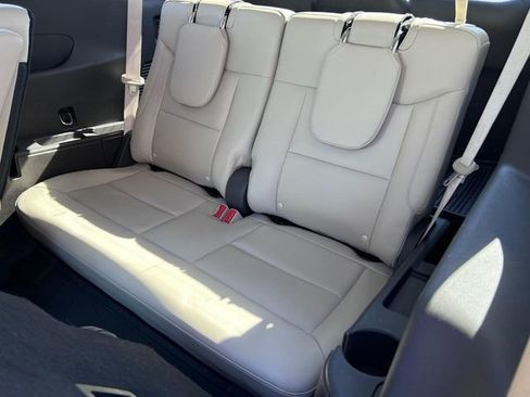 Used 2020 Ford Explorer Platinum w/ Premium Technology Package image 8