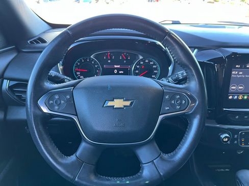 Used 2022 Chevrolet Traverse LT image 31