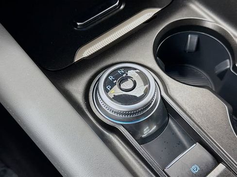 Used 2025 Ford Explorer Active w/ Active Comfort Package image 17