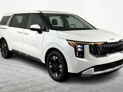 New 2026 Kia Carnival LXS FWD image 3