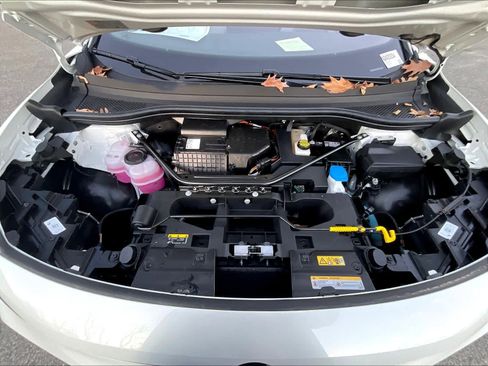 New 2025 Volkswagen ID.4 Pro image 16